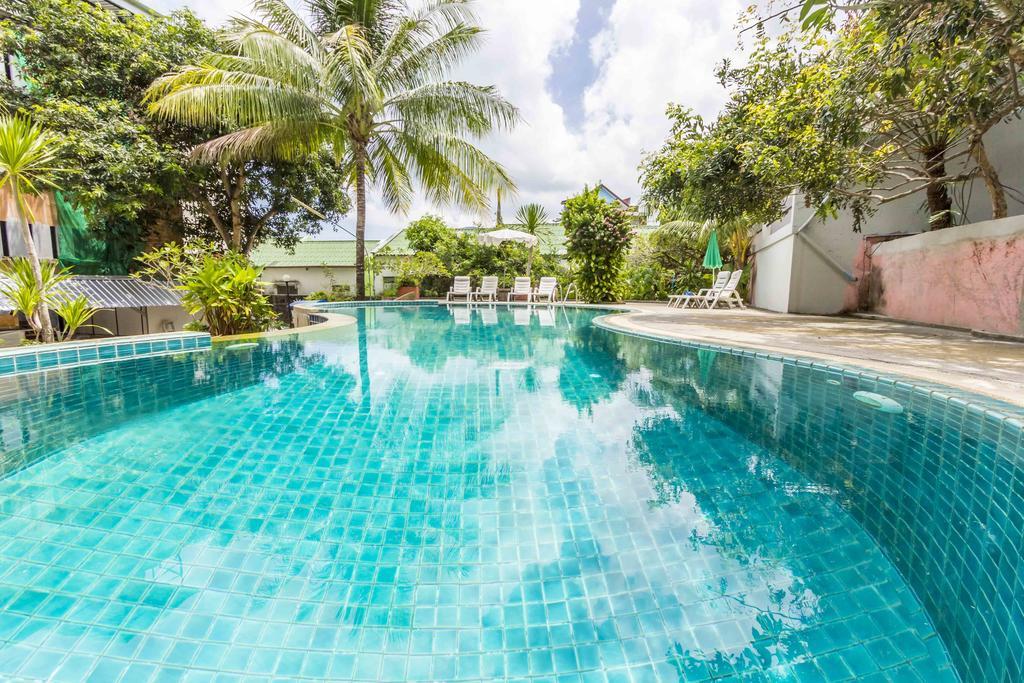 Baan Lukkan Patong Resort Phuket Exterior foto