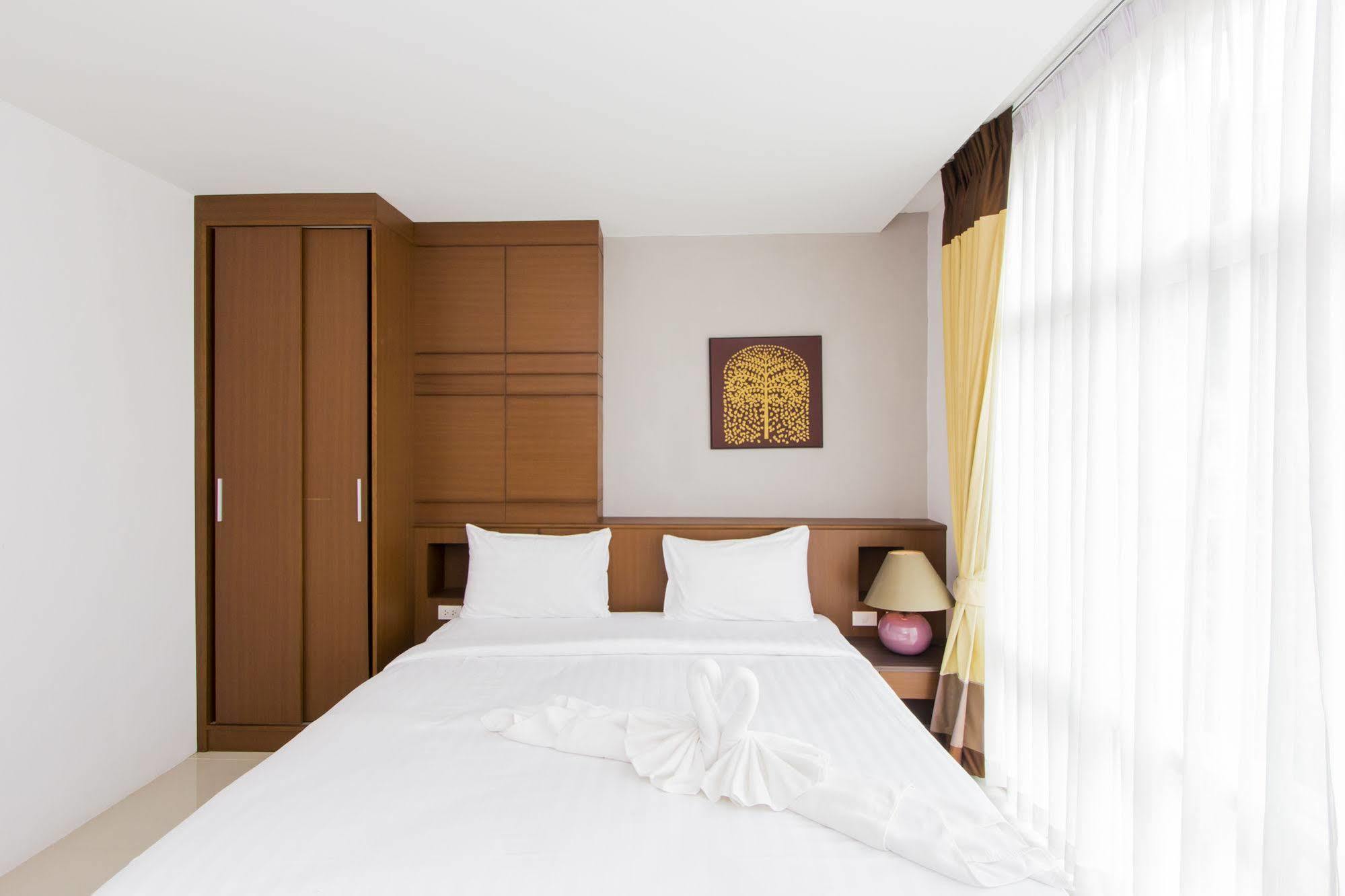 Baan Lukkan Patong Resort Phuket Exterior foto